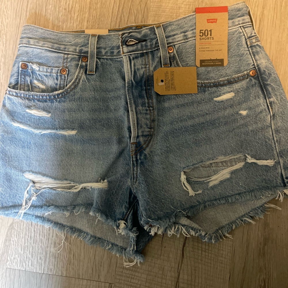Levi's 501 Shorts. Size 28. Never worn or tried on.